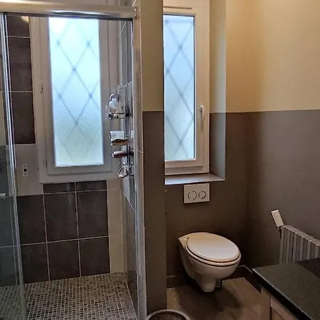 Otel Maison Familiale Avec Piscine Proche Paris - Jo 24 *