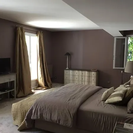Maison Familiale Avec Piscine Proche Paris - Jo 24 *